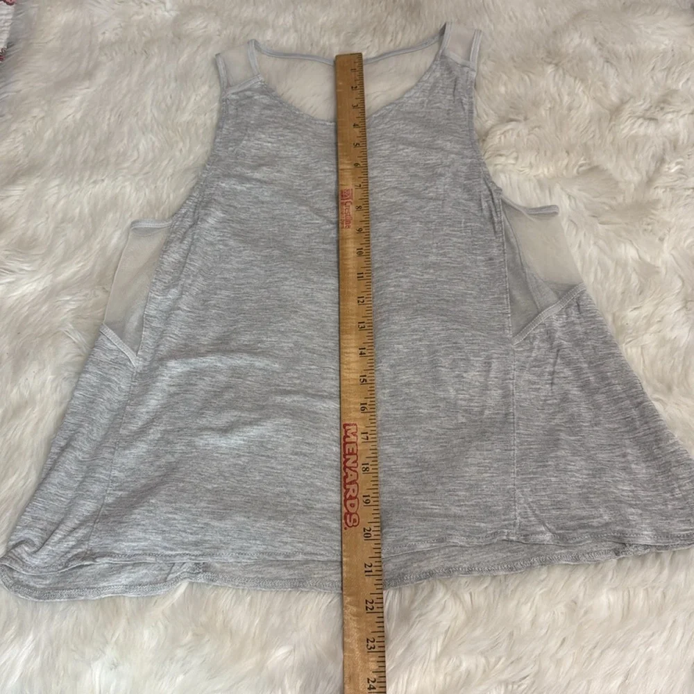 ALO Yoga Grey Mesh Lightweight Top Tank Women Size S Athletic Sleeves